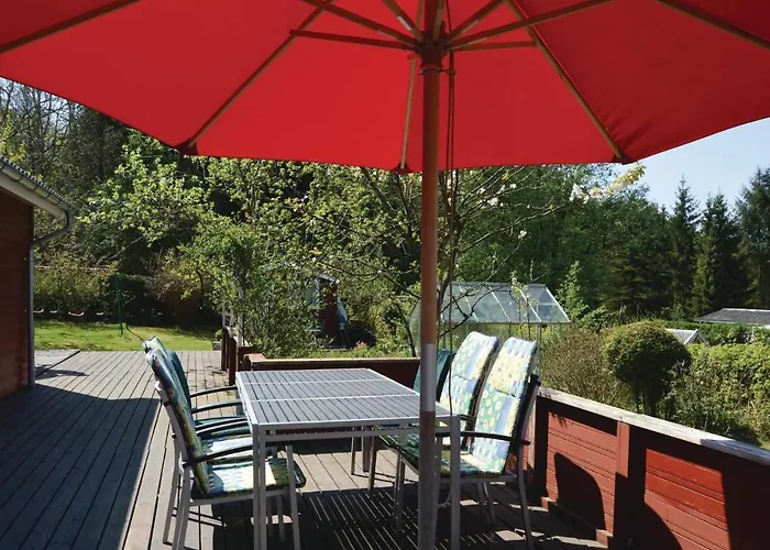 3 Bedroom Cozy In Ferienhaus