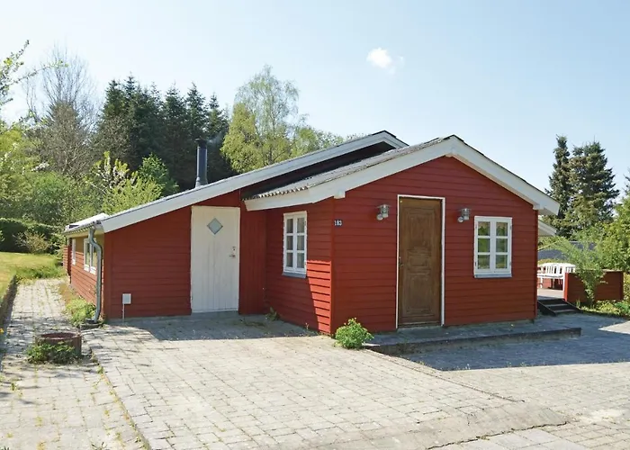 3 Bedroom Cozy In *