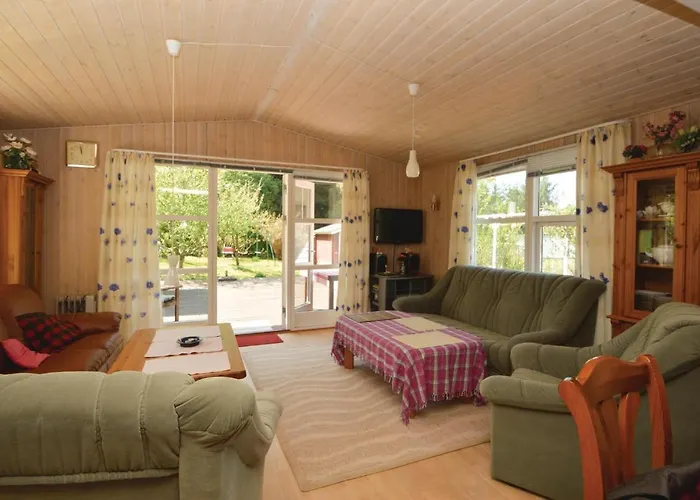 3 Bedroom Cozy In