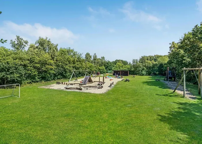 Holiday home 3 Bedroom Cozy In