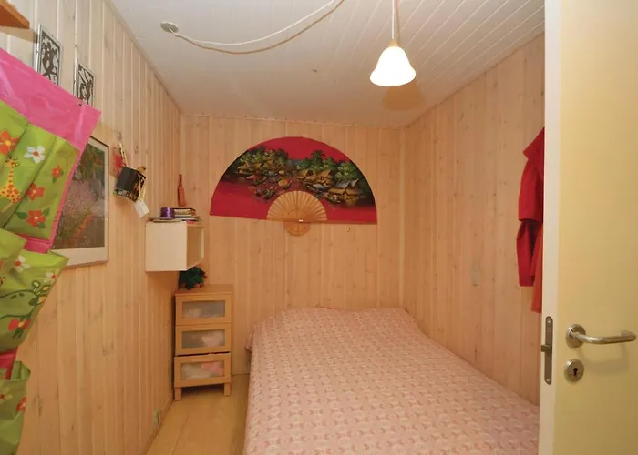 3 Bedroom Cozy In *